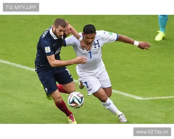 凯恩与本泽马策应能力与战术角色对比分析 凯恩与本泽马策应能力与战术角色对比分析