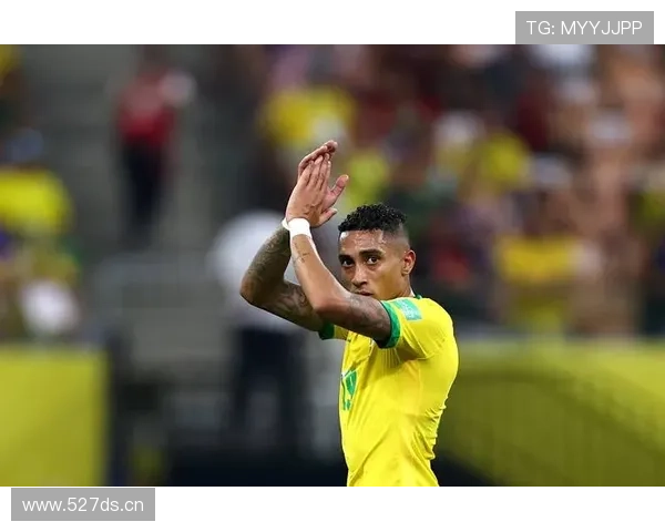 萨卡与拉菲尼亚右边锋对比：突破效率与进攻角色差异