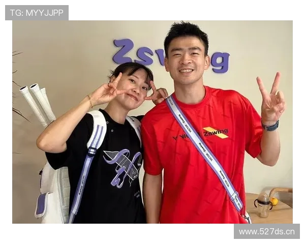 拜托，郑思维随手一件外套比我一个月工资还贵，这生活差距别来打脸