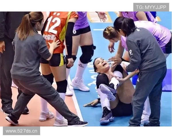 李盈莹训练完直接拎爱马仕去吃米其林，这姐的日常比偶像剧还敢拍