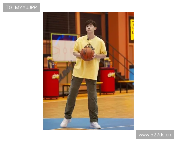 郭昊文看着像邻家哥哥，结账随手刷卡那一刻把我一个月工资按在地上