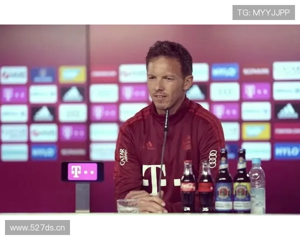 莱万转会巴萨的战术适配与体系融合